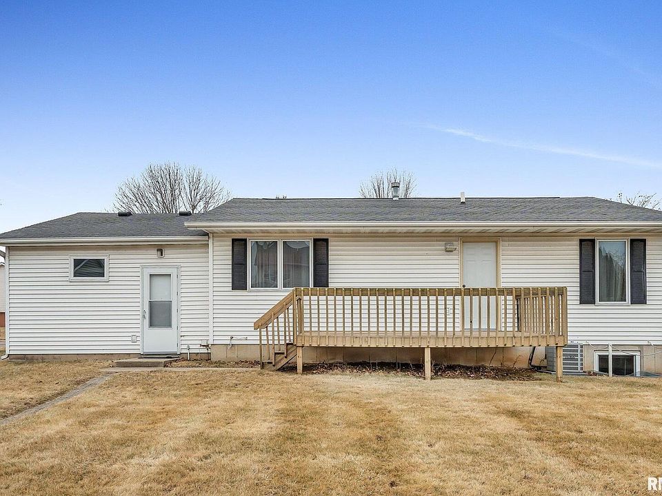 1st image of 824 Birchwood Dr