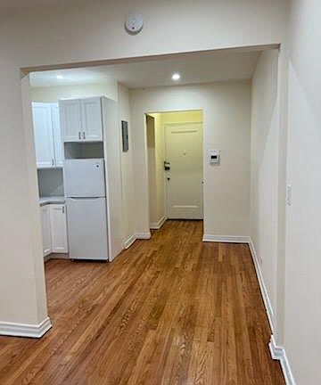 3rd image of 70 Clark St APT 4C