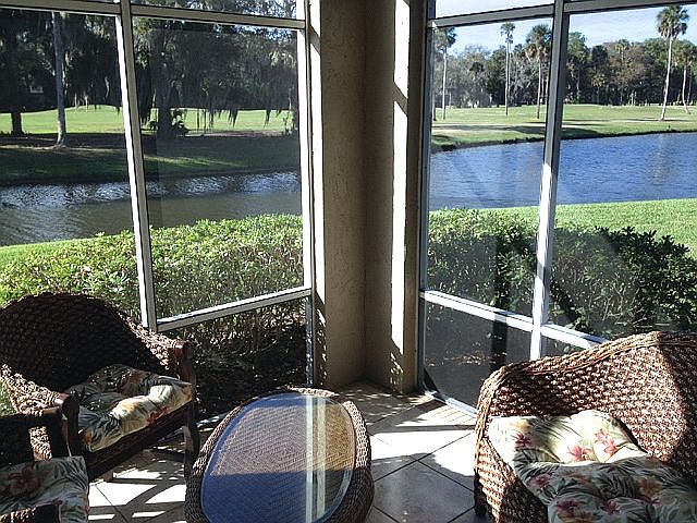 Water/Golf Course Views 180º