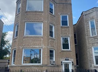 3221 W Hirsch St, Chicago, IL 60651