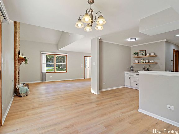 4th image of 9351 Whitehall Ln #0