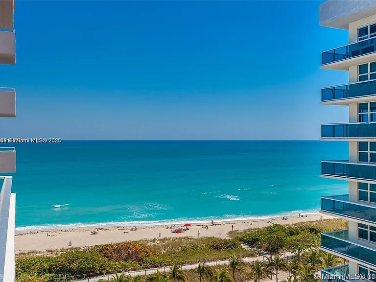9225 Collins Ave #1006 — Photo 2
