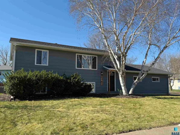 6305 W Cheyenne Dr, Sioux Falls, SD 57106