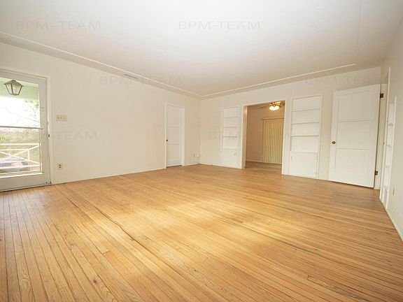4th image of 607 Civic Center Dr #2
