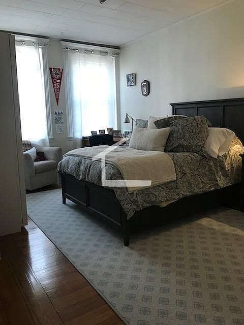 2nd image of 18 Euston St APT 5A