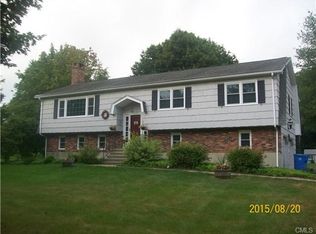 31 Applewood Dr, Shelton, CT 06484