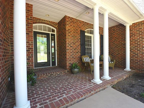4th image of 530 Runner Stone Dr