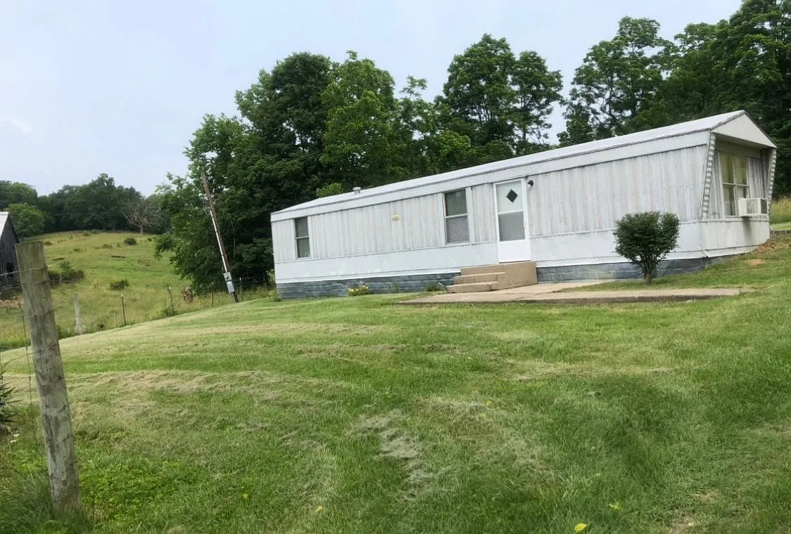 4090 Cincinnati Rd — Photo 1