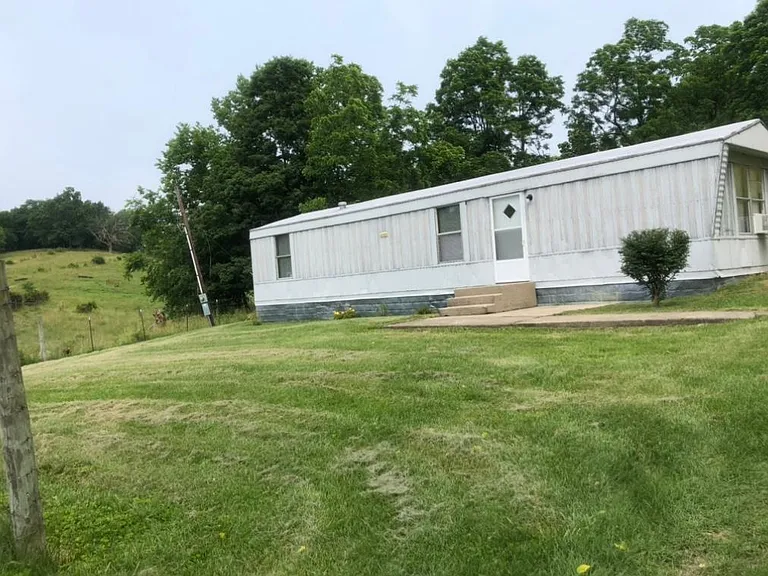 4090 Cincinnati Rd — Photo 1
