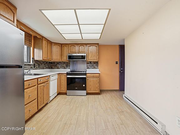 5th image of 5040 Pine Ridge Rd S