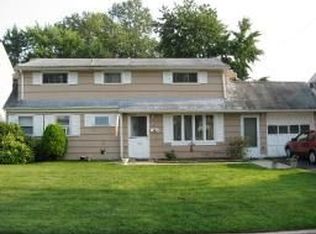 56 W Louis Pl, Iselin, NJ 08830