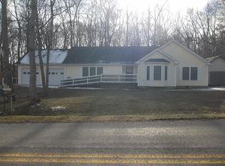 6153 Lowes Gap Rd, Pikeville, TN 37367