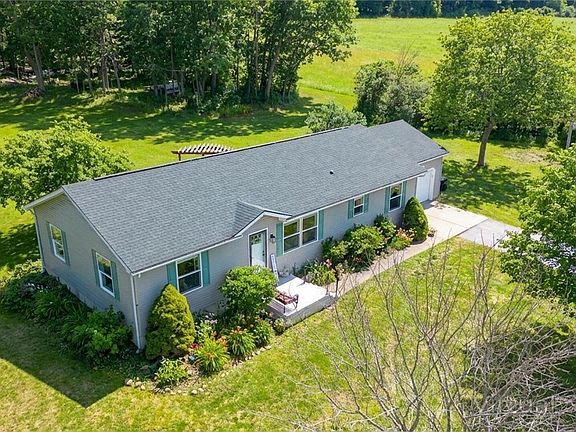 2nd image of 10960 Dennison Rd