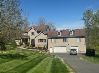 340 Royal Oaks Dr, Daniels, WV 25832