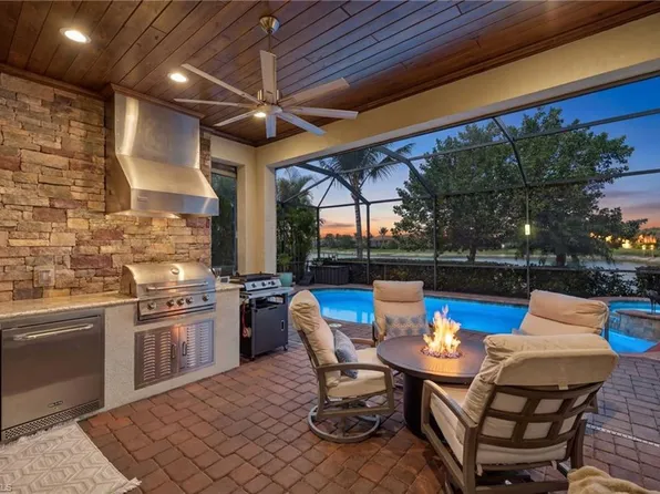 28008 Kerry CT, BONITA SPRINGS, FL 34135