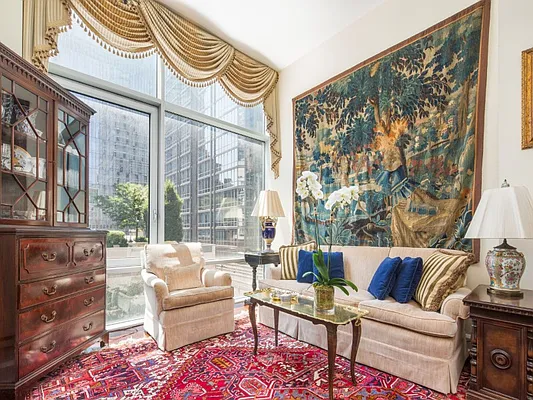 Sold by Sotheby's International Realty | media 25