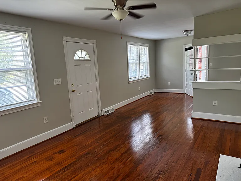 2927 English Ave — Photo 2
