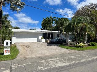 607 Oleander Dr #607, Hallandale, FL 33009