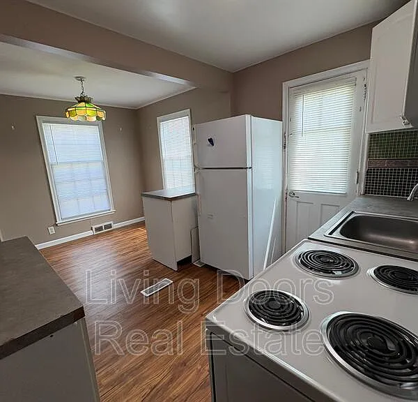 2303 South St — Photo 9
