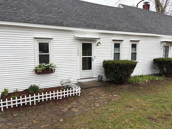 3rd image of 1455 Washington Road