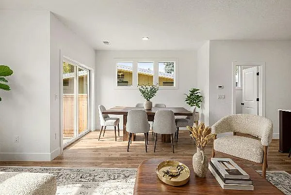 3 bed, 2.5 bath, 1816 sqft, $3,100 — Photo 4
