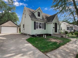 121 S Huxley Dr, Cheektowaga, NY 14225
