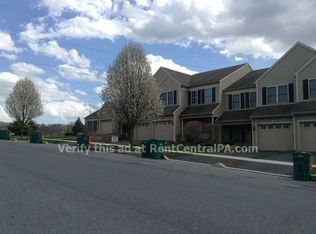 2056 Deer Run Dr, Hummelstown, PA 17036