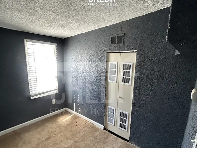 2032 Milan Ave — Photo 8