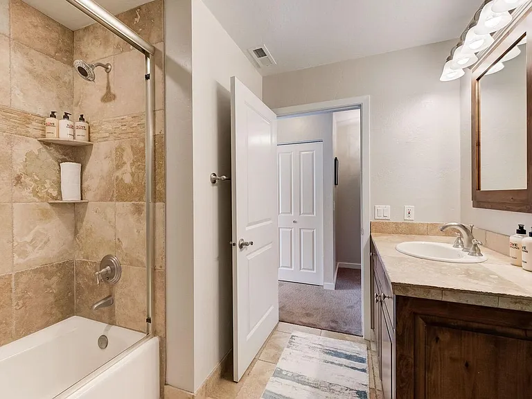 1478 Park Ave — Photo 16