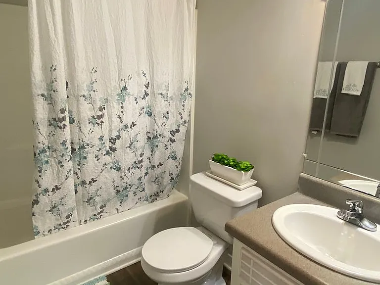 Overbrook Place Apartments — Photo 14