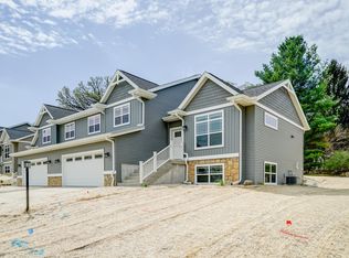 421 Odyssey Ct, Oregon, WI 53575