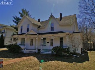 311 W Elizabeth St, Fenton, MI 48430