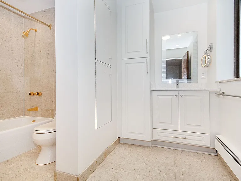 31 Harris St #701A — Photo 10