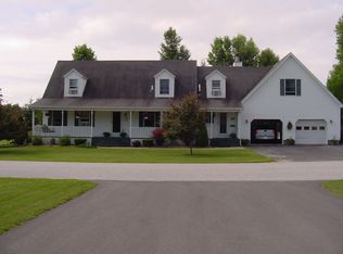 14 Priscilla Ln, Rouses Pt, NY 12979