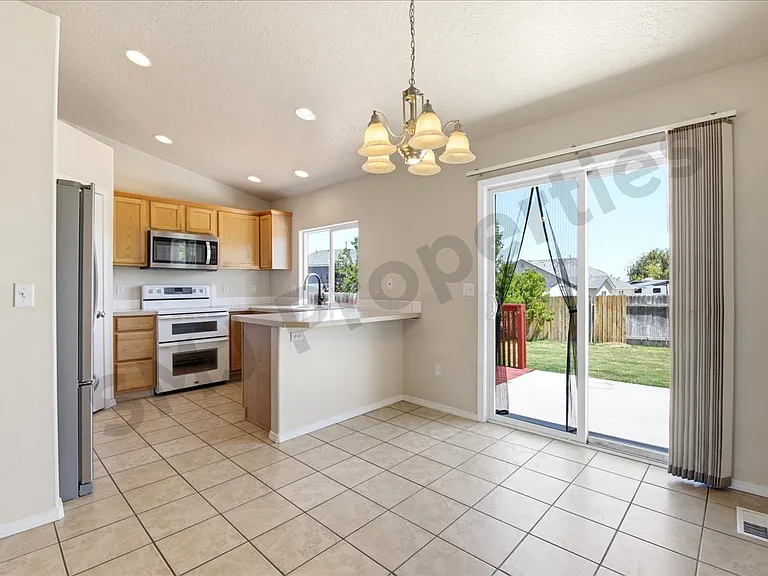 16740 Naito Ave — Photo 4