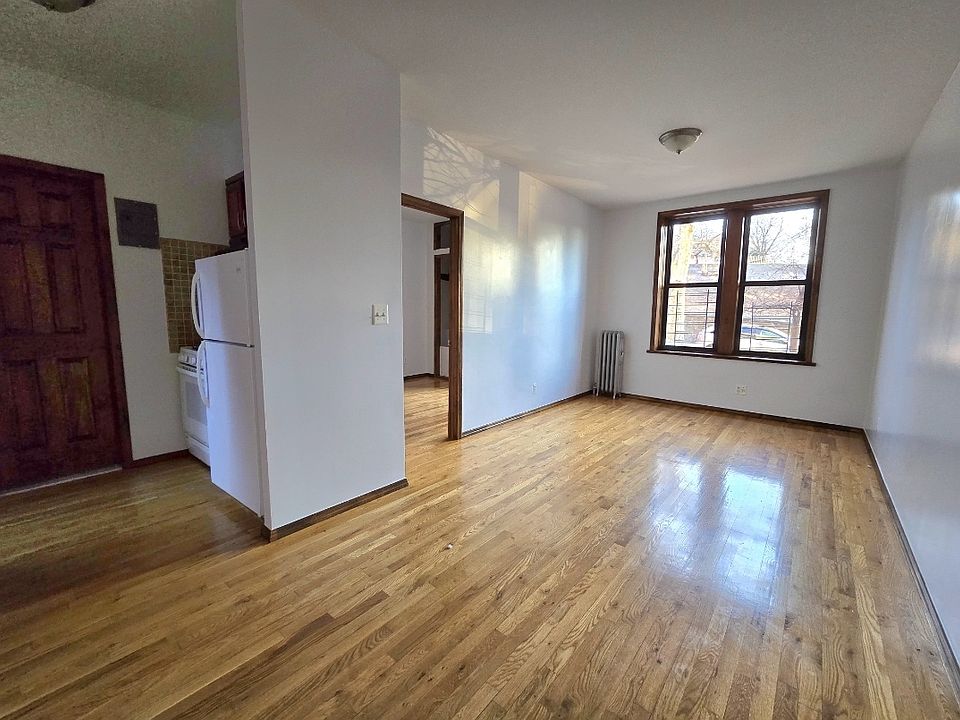 1st image of 533 41st St APT 1B