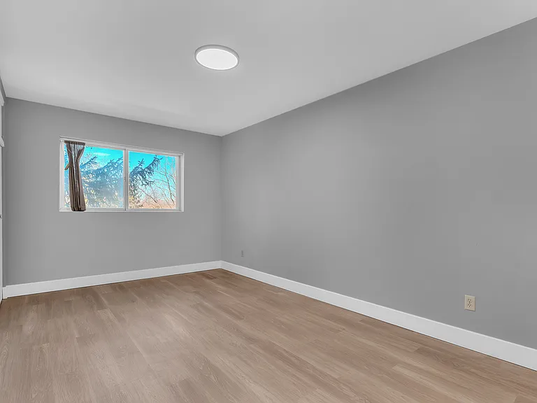 104 Devonshire Ave #301 — Photo 16