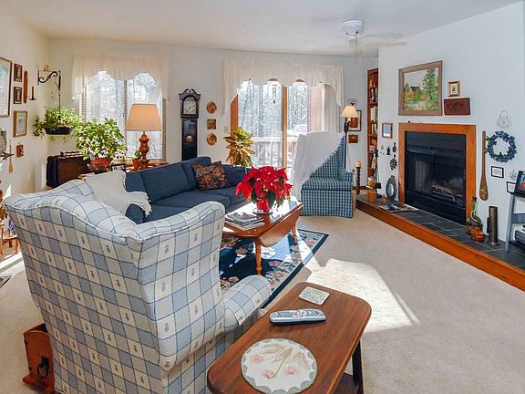 2nd image of 31 Dunvegan Woods Lane #31