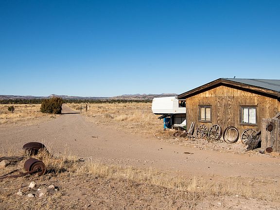 5th image of 250 Frontier Trl