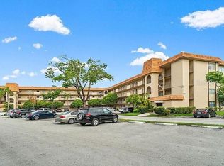 5961 N Falls Circle Dr APT 411, Lauderhill, FL 33319