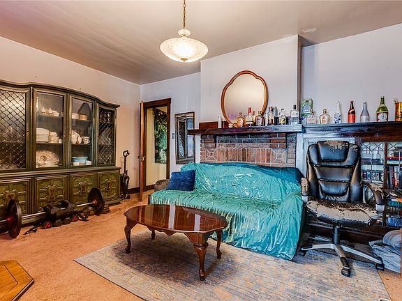 5th image of 2836 W Liberty Ave