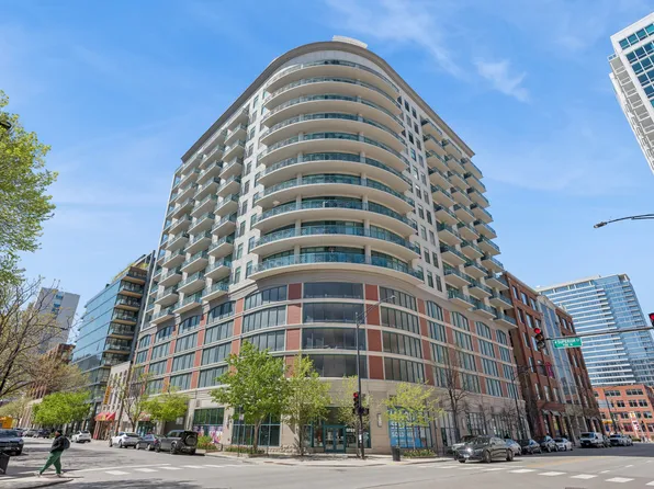 340 W Superior St APT 805, Chicago, IL 60654