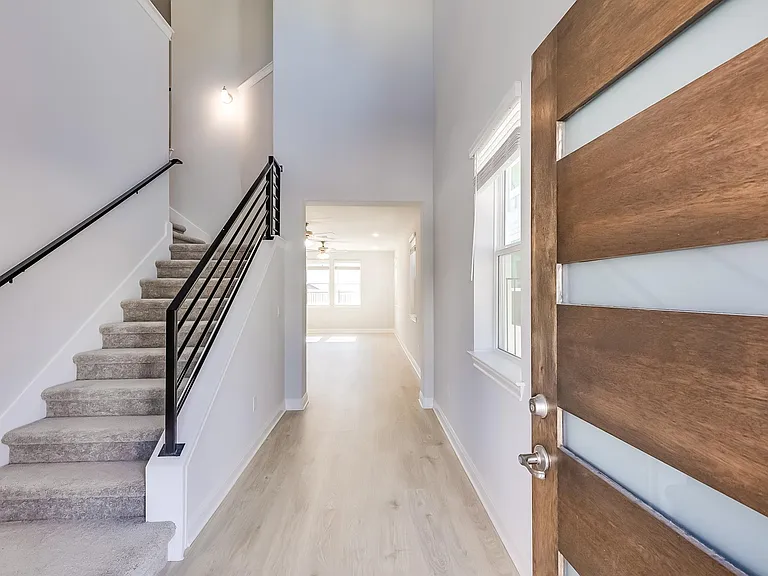 1005 Legend Milton Ln — Photo 4