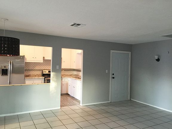 4th image of 4726 W Indianola Ave