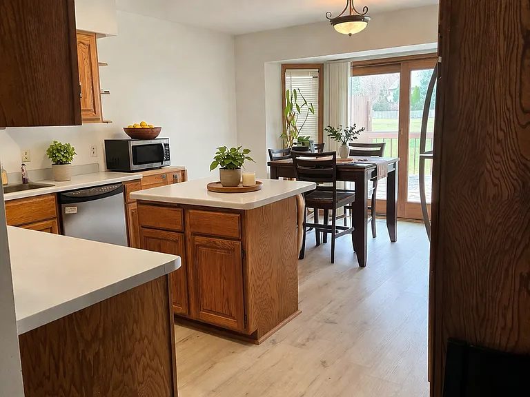 5849 Woodland Dr — Photo 2