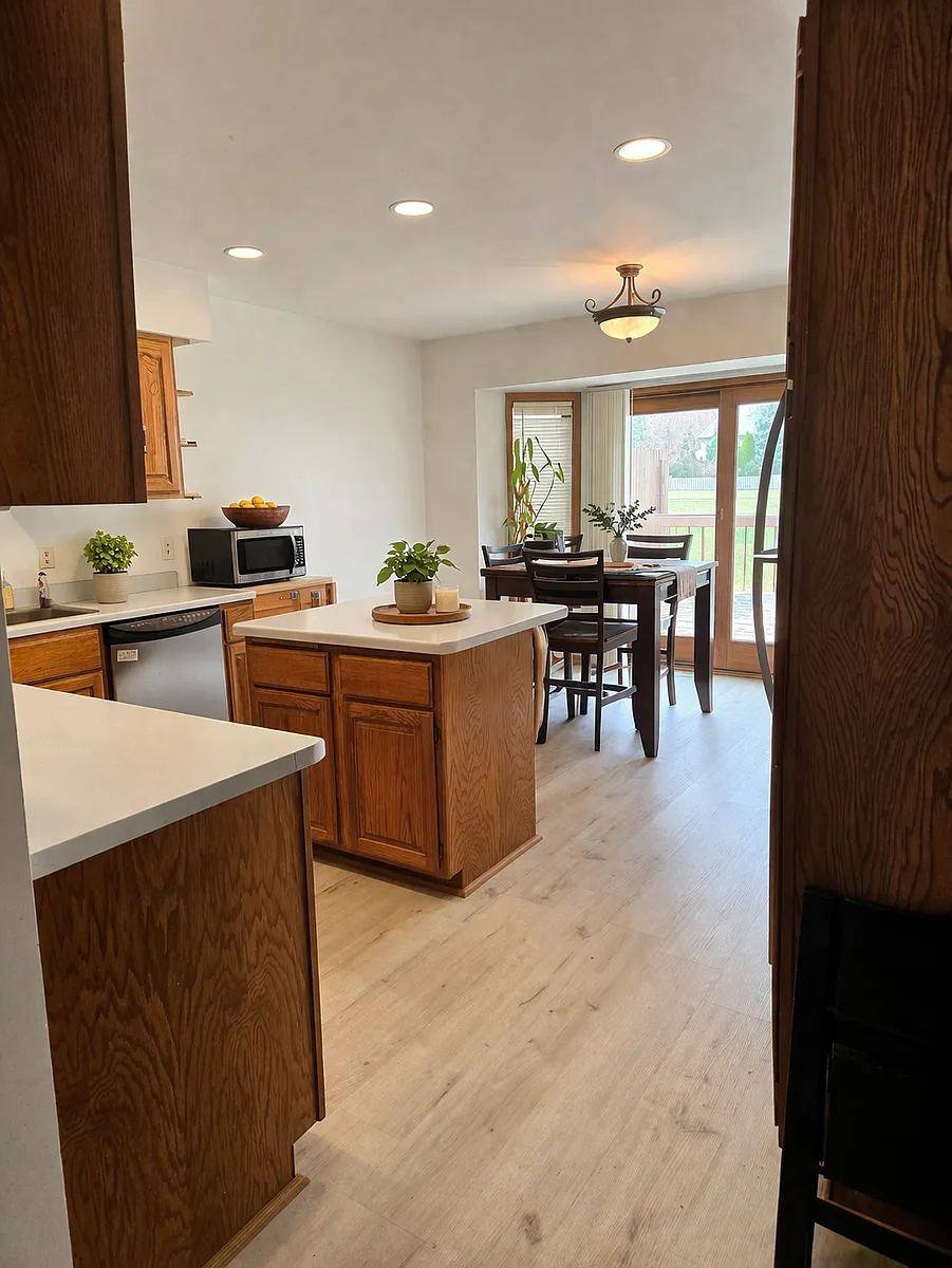 Building Photo - 5849 Woodland Dr