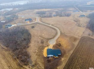 4038 Rock Creek Ct, Camanche, IA