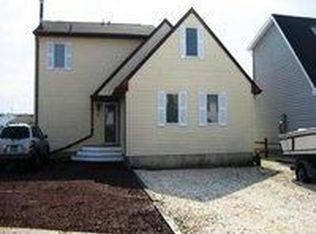 11 Aaron Dr, Manahawkin, NJ 08050
