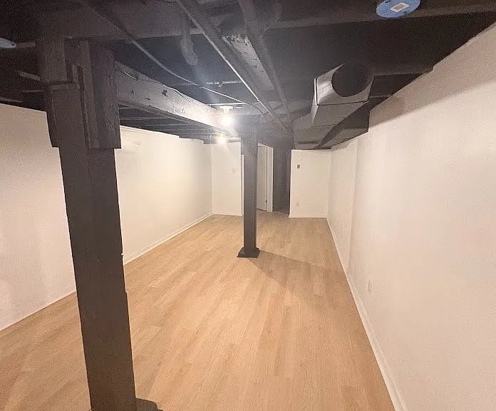 135 Lawndale Ave — Photo 16