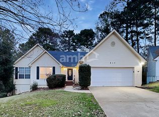817 Hillary Ct, Lawrenceville, GA 30043